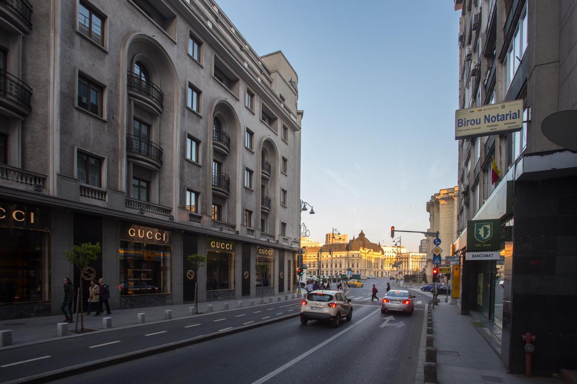 Eclectic 3 Bedroom Calea Victoriei By Urbanesq Bukarest Exteriör bild