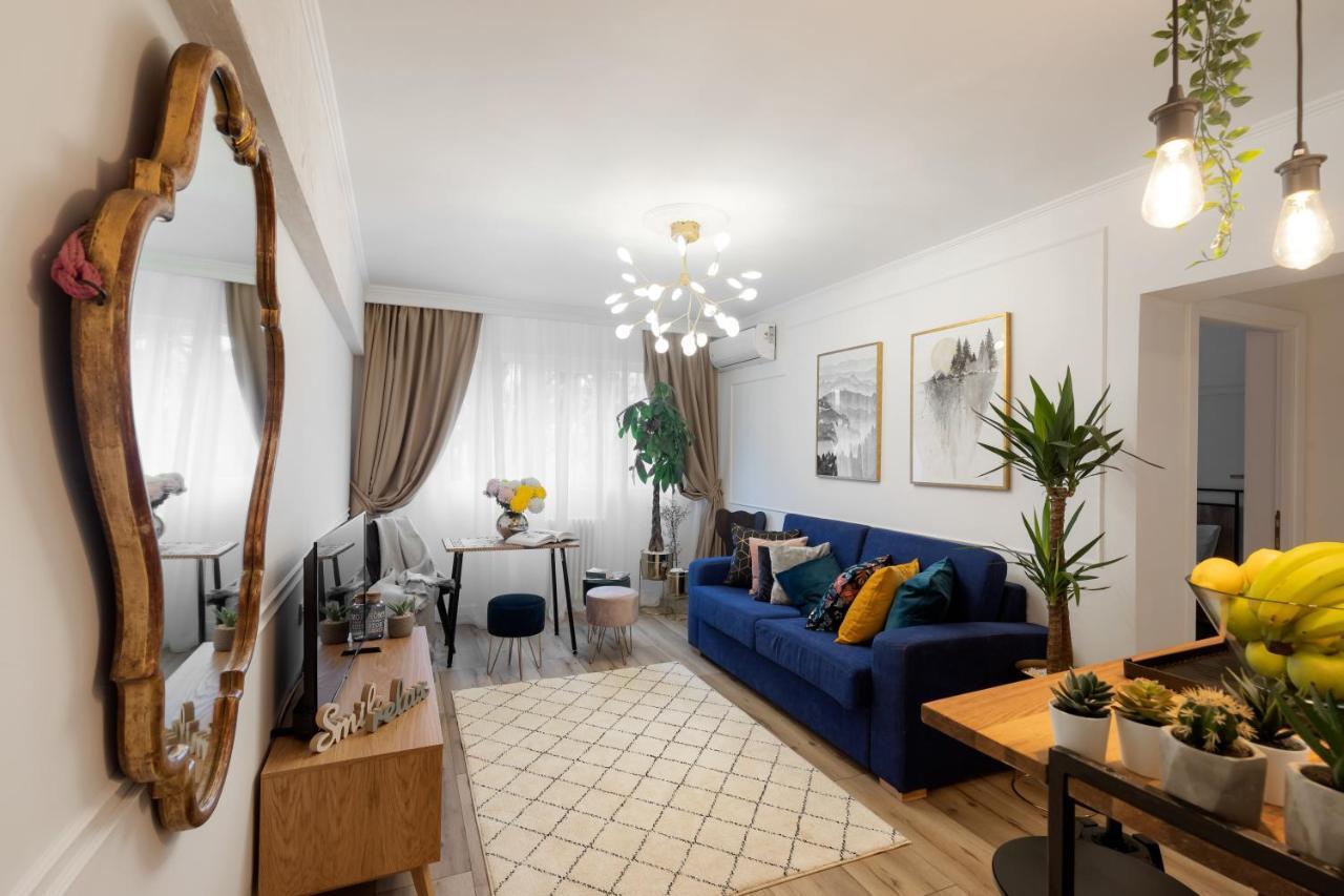 Eclectic 3 Bedroom Calea Victoriei By Urbanesq Bukarest Exteriör bild